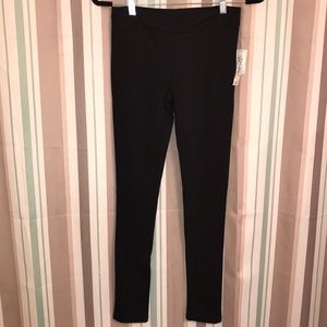 BUNDLE 2 ITEMS FOR $10 ✨ Sensational Collection Leggings 💜